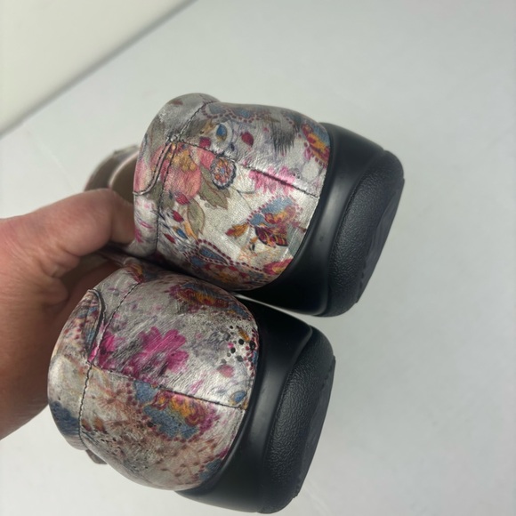 Alegria Kai Mary Jane style shoes in silver/pink floral print-woman’s40/9.5-US - Picture 7 of 13